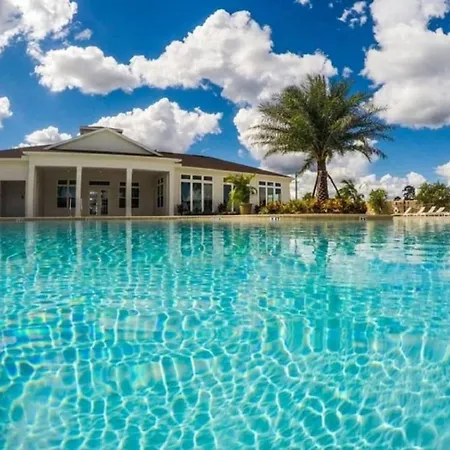 3 Bedroom Townhouse In Luxury Resort, Sleeps 8, 10 Min To Disney!